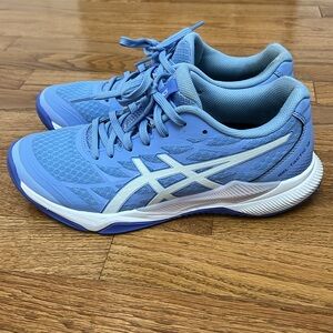 ASICS Women's Blue Volleyball Shoes. Size 8.